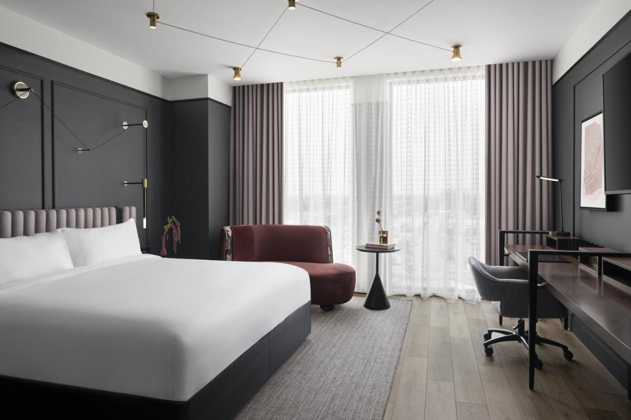 Renaissance Milwaukee West Hotel Wauwatosa Εξωτερικό φωτογραφία