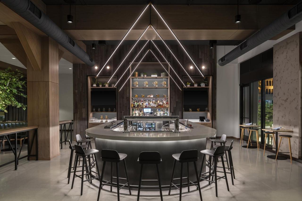Renaissance Milwaukee West Hotel Wauwatosa Εξωτερικό φωτογραφία