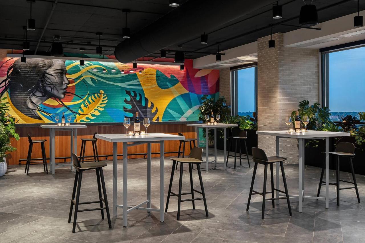 Renaissance Milwaukee West Hotel Wauwatosa Εξωτερικό φωτογραφία