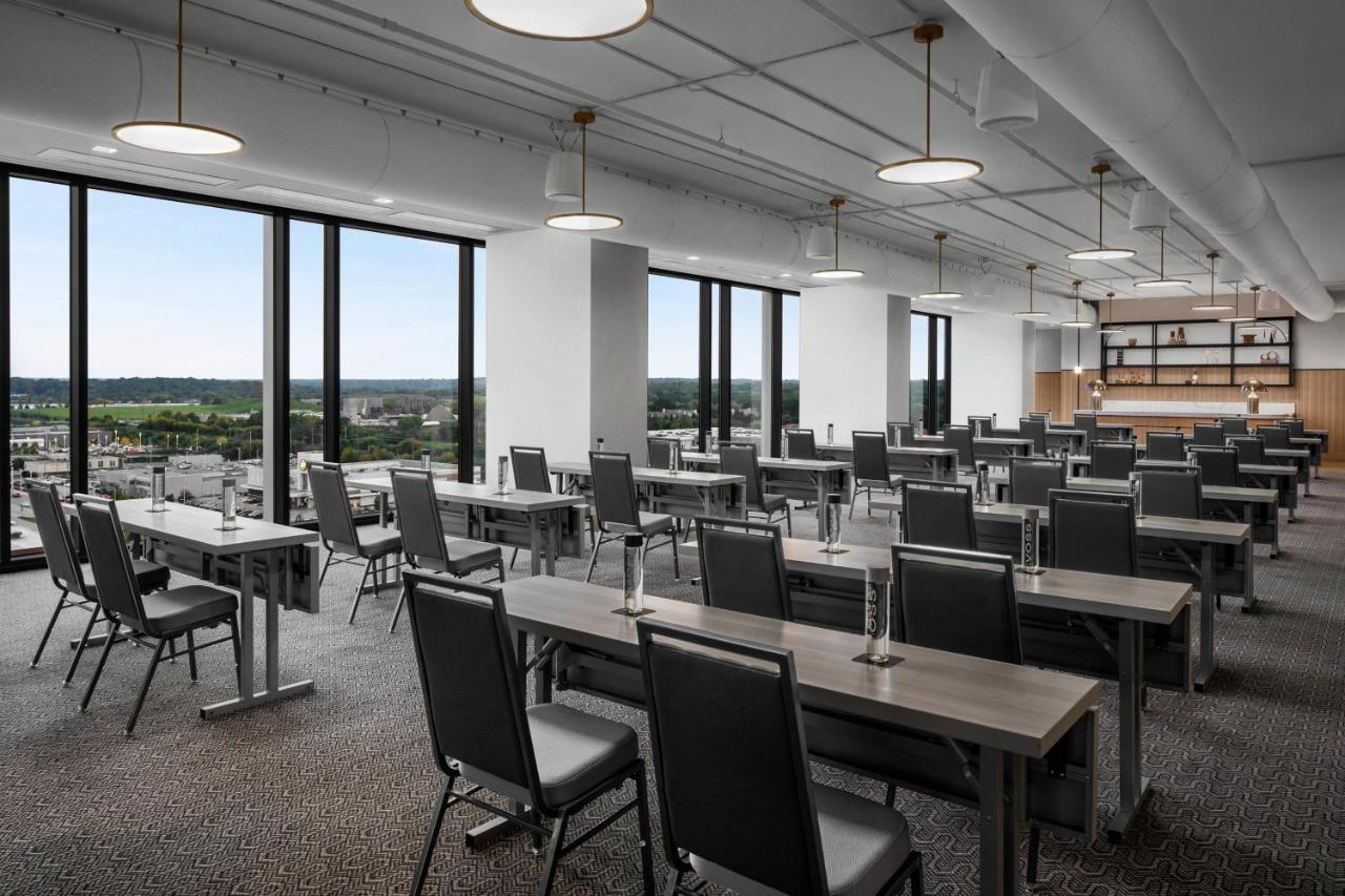 Renaissance Milwaukee West Hotel Wauwatosa Εξωτερικό φωτογραφία